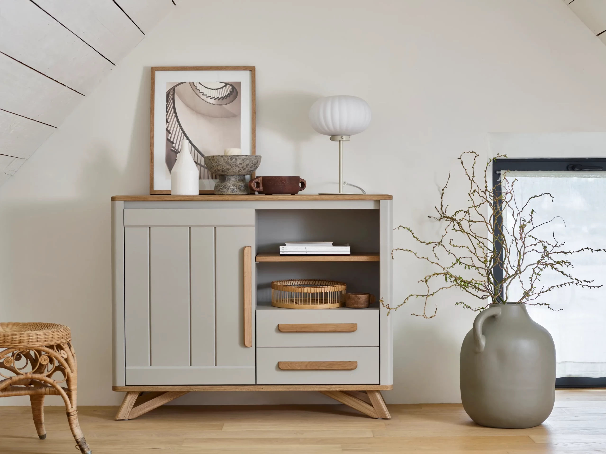 meuble en finition finition bois chêne et coloris sauge